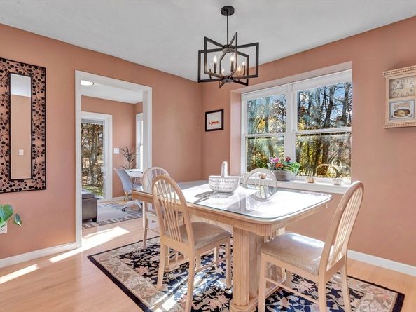 16 Sarah's Way, Peabody MA 01960