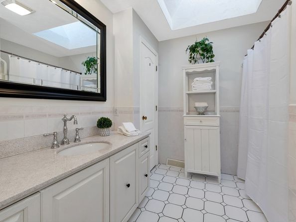 16 Sarah's Way, Peabody MA 01960