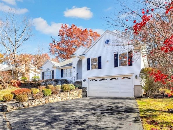 16 Sarah's Way, Peabody MA 01960