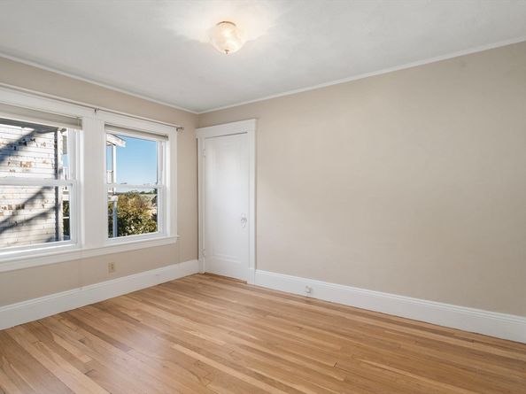 133 Hillside, Watertown MA 02472