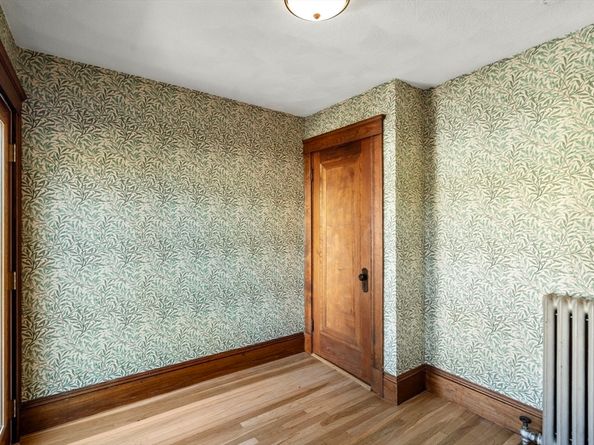 133 Hillside, Watertown MA 02472