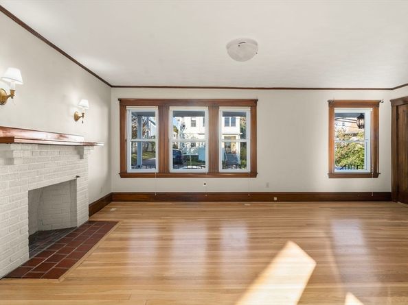 133 Hillside, Watertown MA 02472