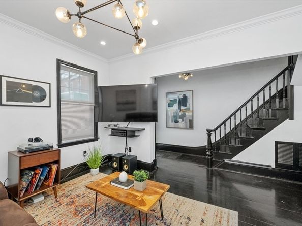 26 F Street 1, Boston MA 02127