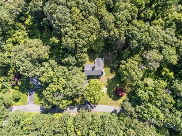 215 Chestnut St, Uxbridge MA 01569