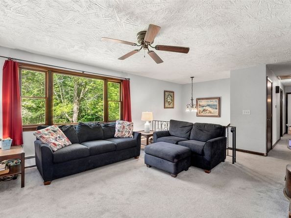 215 Chestnut St, Uxbridge MA 01569