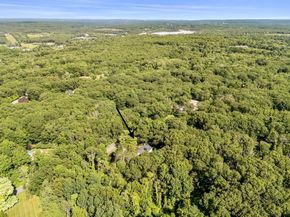 215 Chestnut St, Uxbridge MA 01569