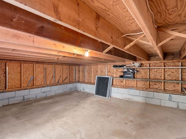 215 Chestnut St, Uxbridge MA 01569