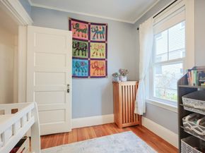 27 Oakland St 27, Watertown MA 02472