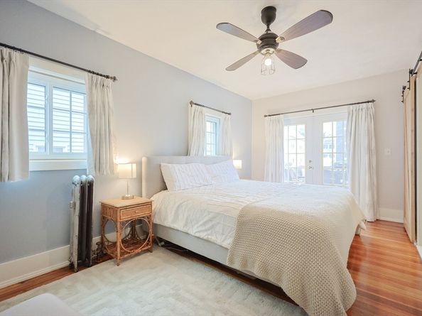 27 Oakland St 27, Watertown MA 02472