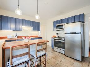 27 Oakland St 27, Watertown MA 02472