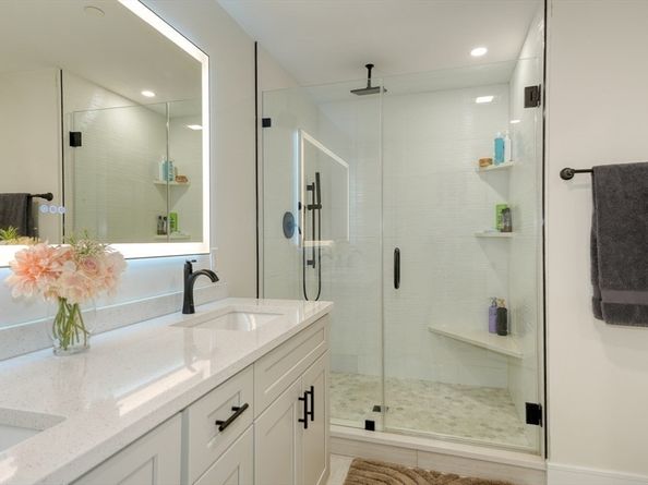 17 School St. A, Hudson MA 01749