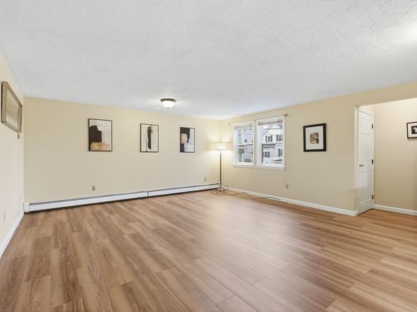 94 Brook Rd 3, Quincy MA 02169