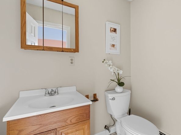 94 Brook Rd 3, Quincy MA 02169