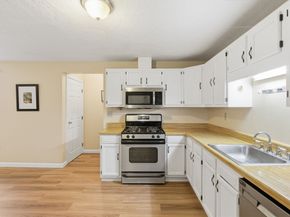 94 Brook Rd 3, Quincy MA 02169