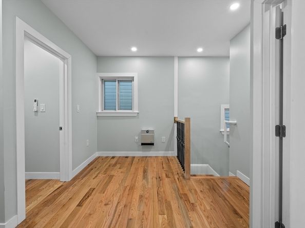 31 Wordsworth St, Boston MA 02128