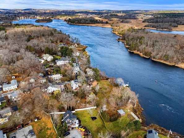 1 Jefferson St, Newburyport MA 01950