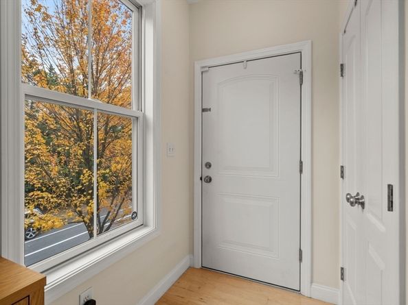 371 Maverick St 2, Boston MA 02128