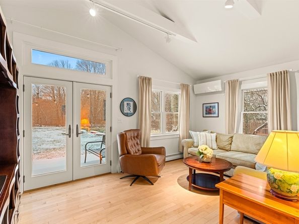 1828 Main St, Concord MA 01742