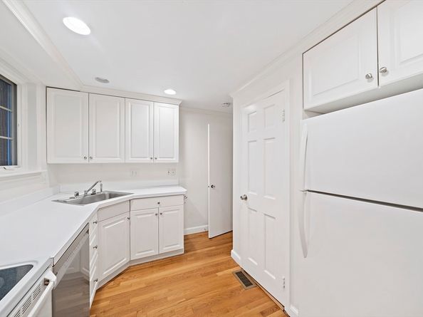 63 Linden Street 1, Wellesley MA 02482