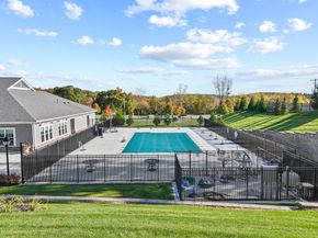 2 Talbot Way 2208, Westborough MA 01581