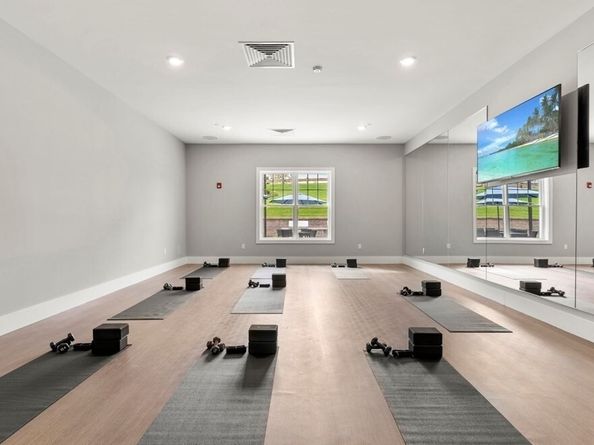 2 Codman Way 402, Westborough MA 01581