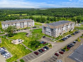 2 Codman Way 402, Westborough MA 01581