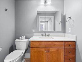 360 W 2nd St 14, Boston MA 02127