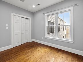 360 W 2nd St 14, Boston MA 02127