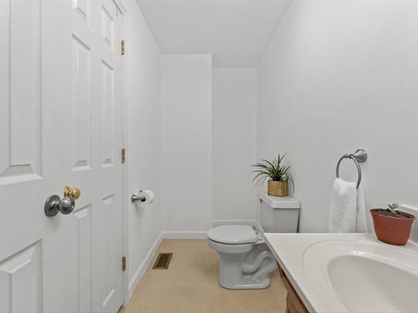 41 Ledgecrest Drive, Worcester MA 01603