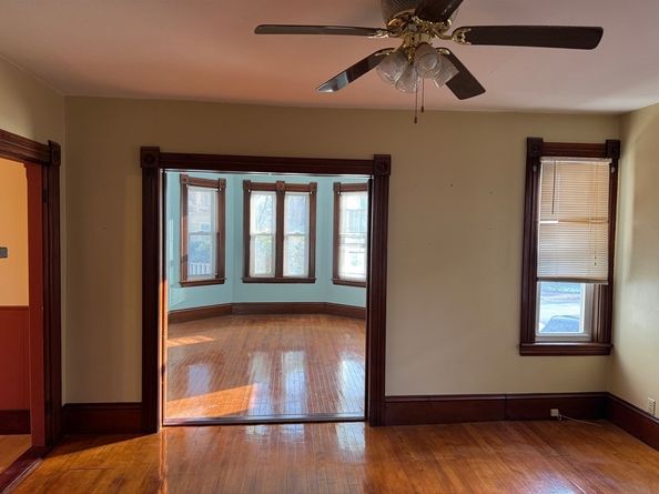 93 Cross St, Gardner MA 01440