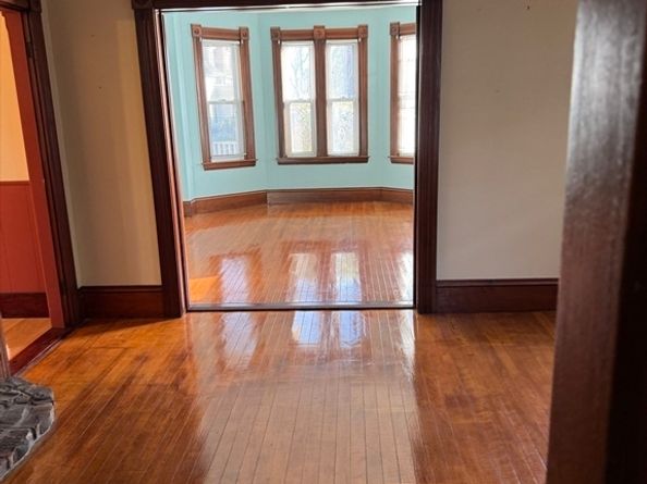 93 Cross St, Gardner MA 01440