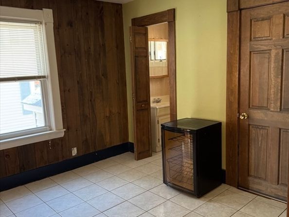 93 Cross St, Gardner MA 01440