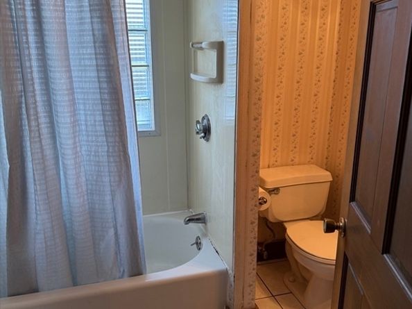 93 Cross St, Gardner MA 01440