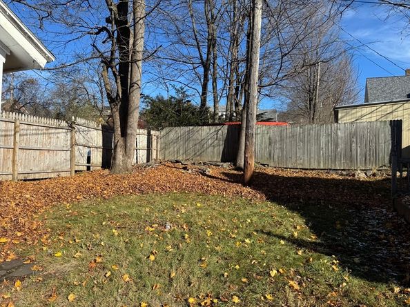 93 Cross St, Gardner MA 01440