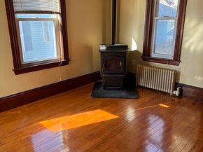 93 Cross St, Gardner MA 01440