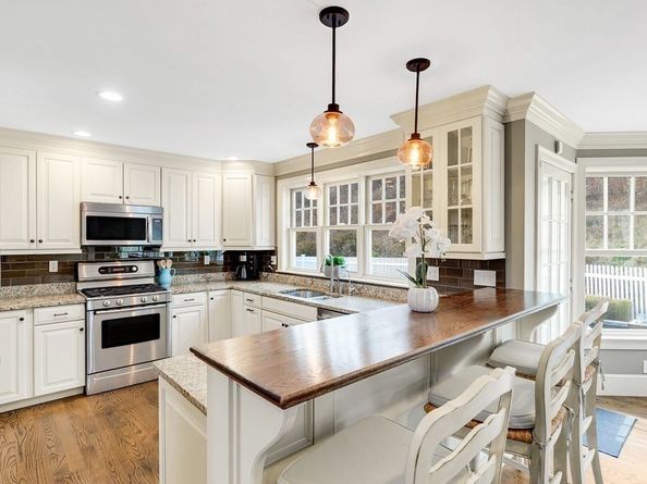 222 High Rd, Newbury MA 01951