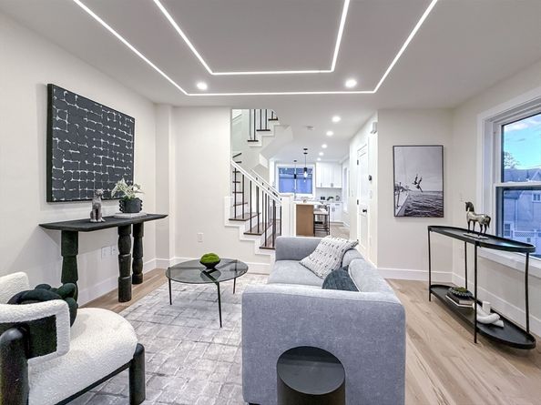 469 Washington Ave, Chelsea MA 02150