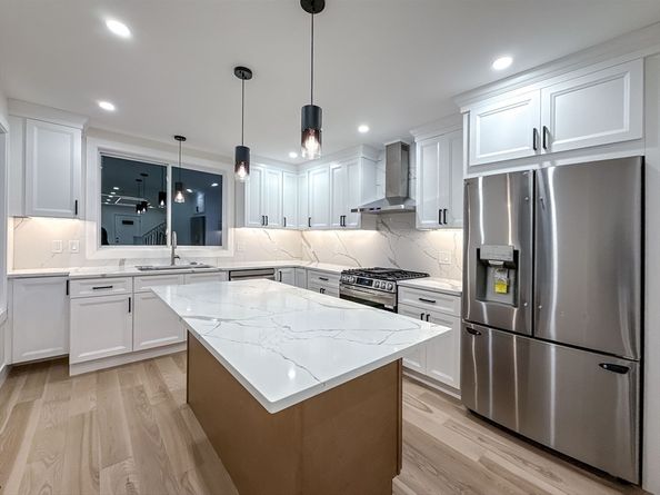 469 Washington Ave, Chelsea MA 02150