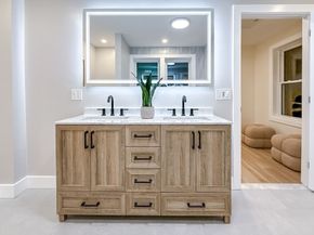 469 Washington Ave, Chelsea MA 02150