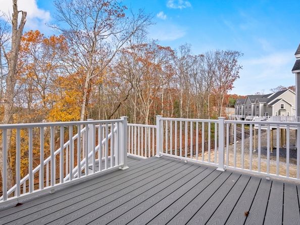 21 Derby Dr 21, Woburn MA 01801