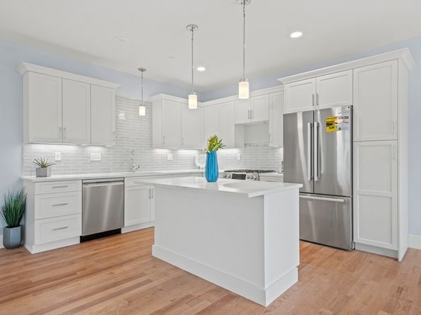 21 Derby Dr 21, Woburn MA 01801