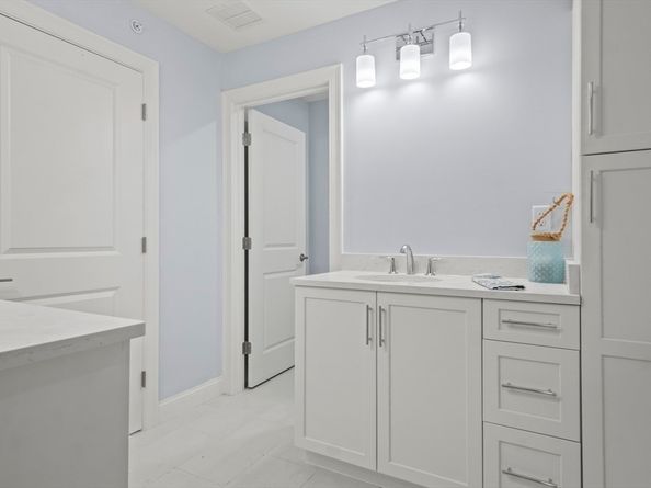 21 Derby Dr 21, Woburn MA 01801