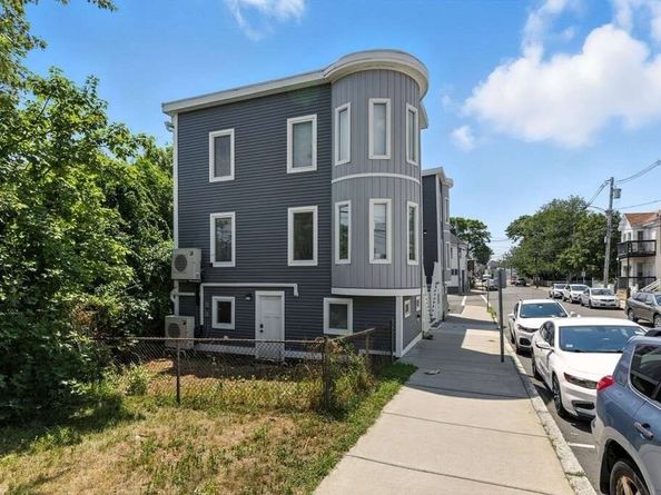 6 Garfield, Revere MA 02151