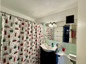 33 Cary Ave 11, Chelsea MA 02150