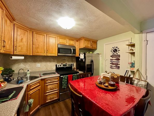 33 Cary Ave 11, Chelsea MA 02150