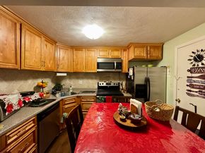 33 Cary Ave 11, Chelsea MA 02150