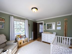 25 Brewster Rd, Framingham MA 01702