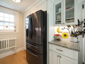 25 Brewster Rd, Framingham MA 01702