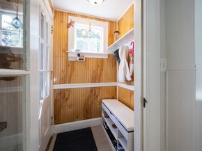 25 Brewster Rd, Framingham MA 01702