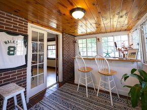 25 Brewster Rd, Framingham MA 01702